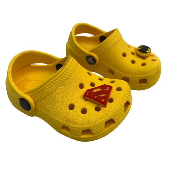 Crocs Toddler Childrens Sz 2-3 Yellow Superhero Clogs Superman Batman - Picture 1 of 7